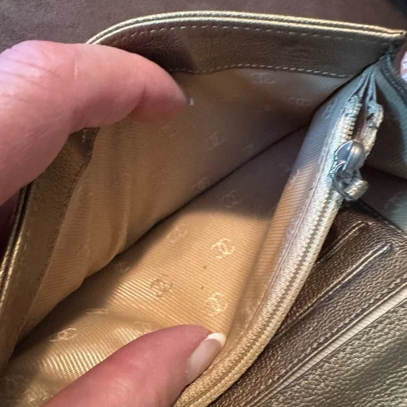 RARE VINTAGE Chanel Gold Wallet In Good Condition With COA - Picture 12 of 17